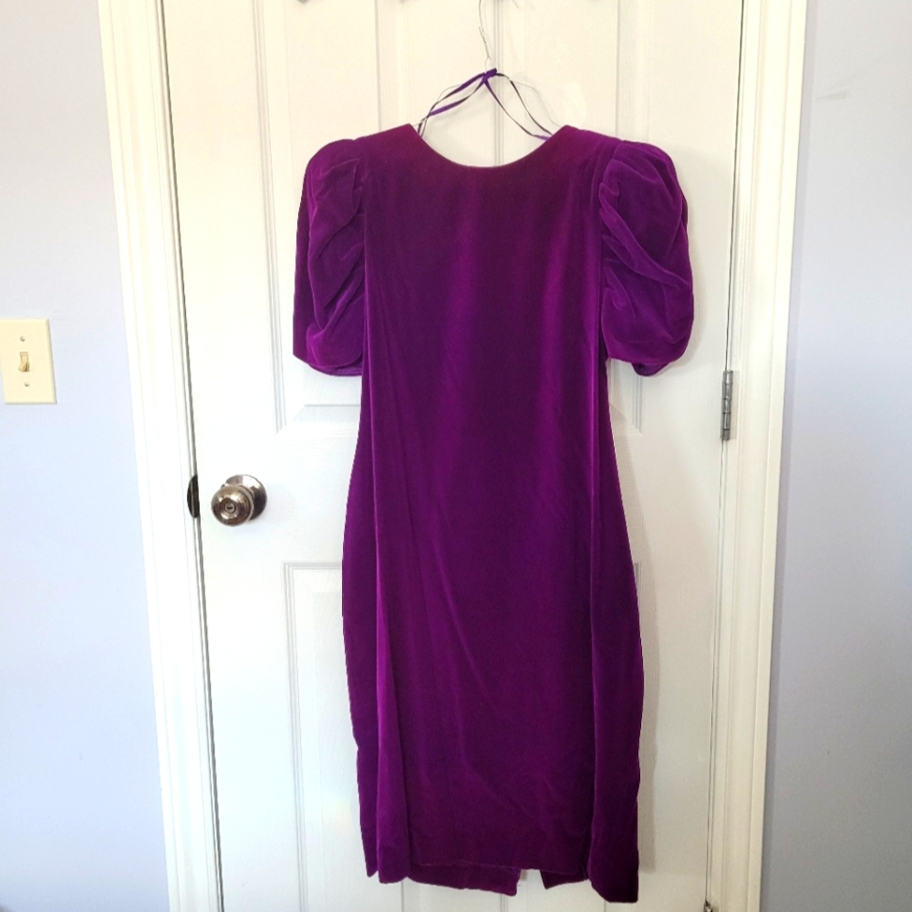 Size 11 Vintage Purple Velvet Knee Length Dress